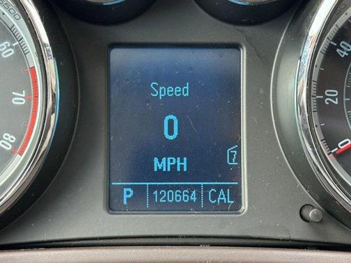 Summit White 2011 Buick Regal CXL