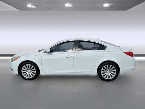 Summit White 2011 Buick Regal CXL