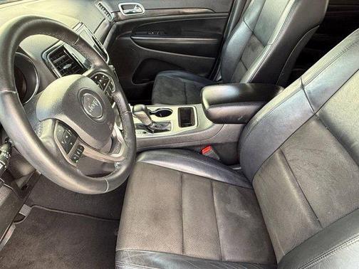 2019 Jeep Grand Cherokee Laredo