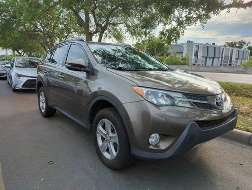 2014 Toyota RAV4 XLE