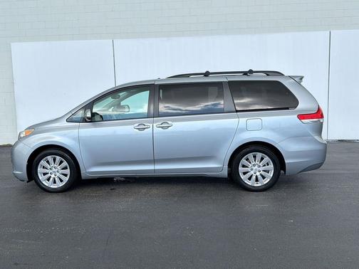 Silver Sky Metallic 2013 Toyota Sienna Limited