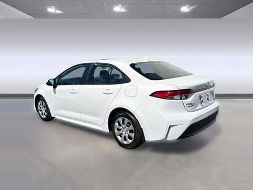 Ice Cap 2024 Toyota Corolla LE