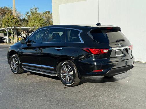 2017 INFINITI QX60 Base