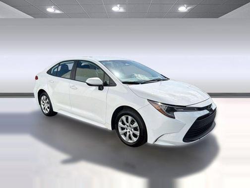 Ice Cap 2025 Toyota Corolla LE