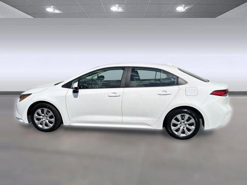 Ice Cap 2025 Toyota Corolla LE