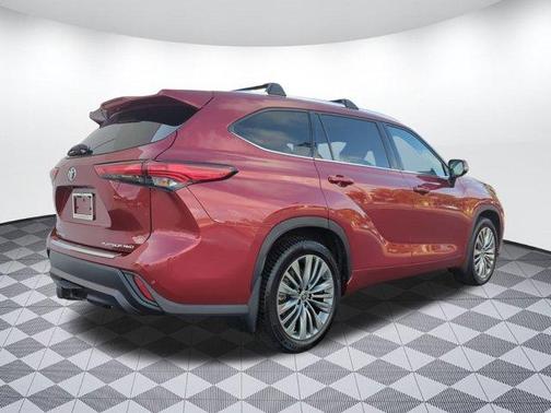 2021 Toyota Highlander Platinum