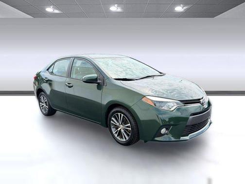 4Evergreen Metallic 2016 Toyota Corolla LE
