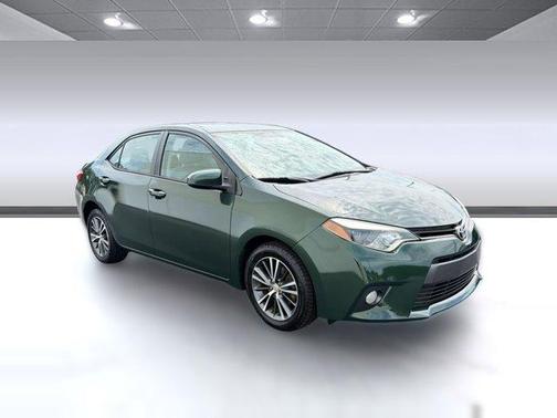 4Evergreen Metallic 2016 Toyota Corolla LE