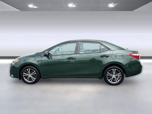 4Evergreen Metallic 2016 Toyota Corolla LE