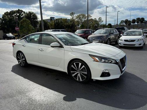 2020 Nissan Altima Platinum FWD