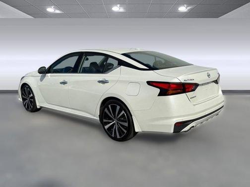 2020 Nissan Altima Platinum FWD