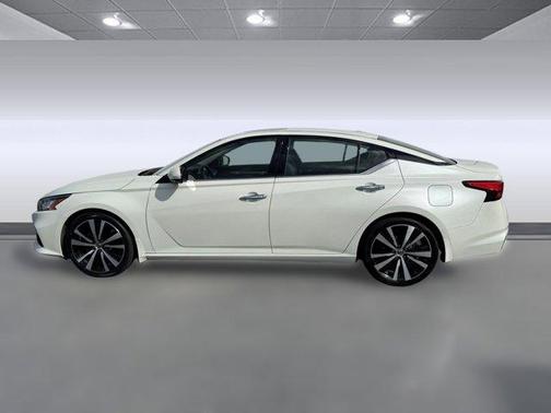 2020 Nissan Altima Platinum FWD