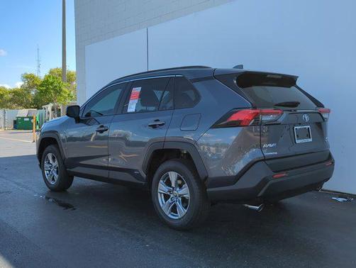 2025 Toyota RAV4 Hybrid LE