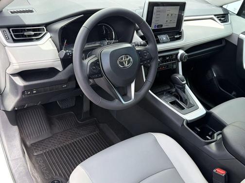 Wind Chill Pearl 2025 Toyota RAV4 XLE Premium