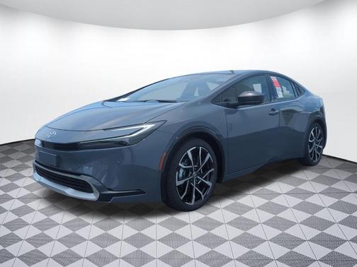 2025 Toyota Prius L