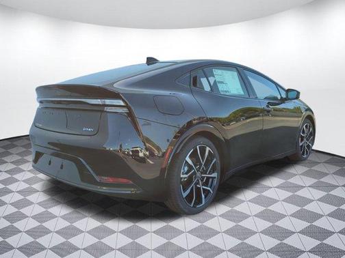 2025 Toyota Prius L