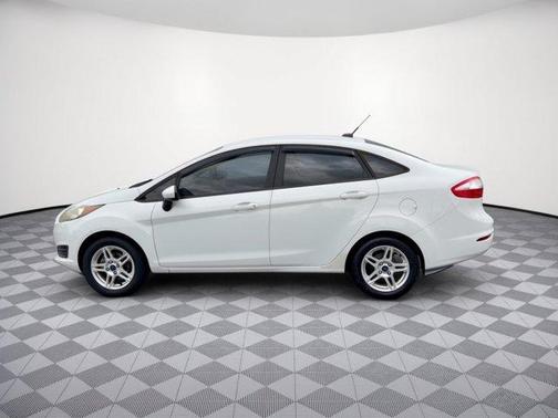 White 2018 Ford Fiesta SE