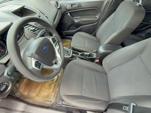 White 2018 Ford Fiesta SE