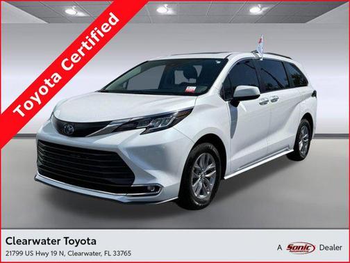 2023 Toyota Sienna XLE
