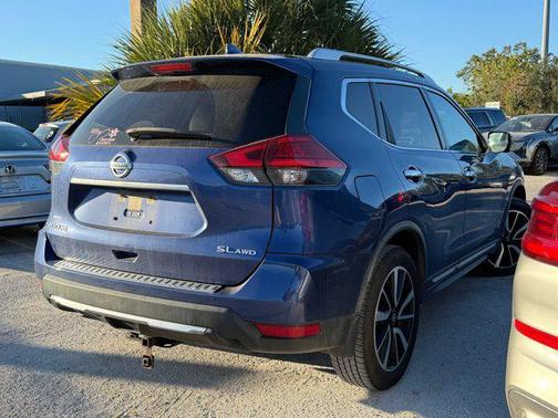 2017 Nissan Rogue SL