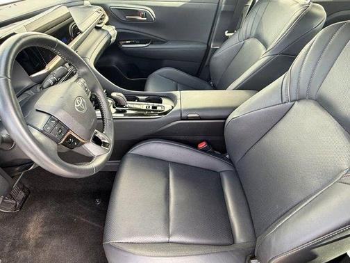 2025 Toyota Crown XLE (XLE AWD (Natl))