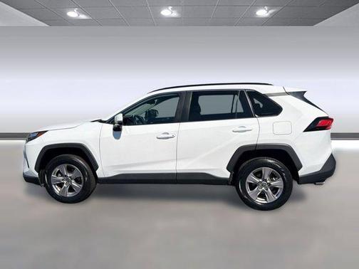 Ice Cap 2023 Toyota RAV4 XLE