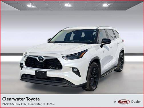Wind Chill Pearl 2023 Toyota Highlander XLE