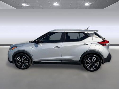 2019 Nissan Kicks SR