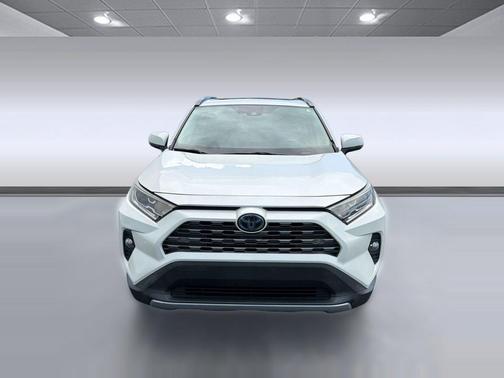 Blizzard Pearl 2020 Toyota RAV4 Hybrid SE