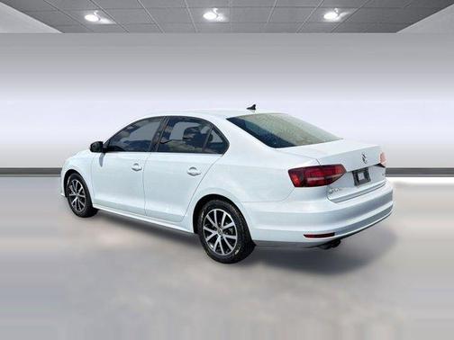 Silver 2017 Volkswagen Jetta 1.4T SE