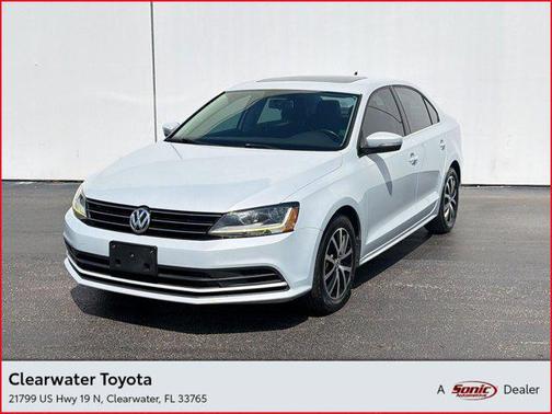 Silver 2017 Volkswagen Jetta 1.4T SE