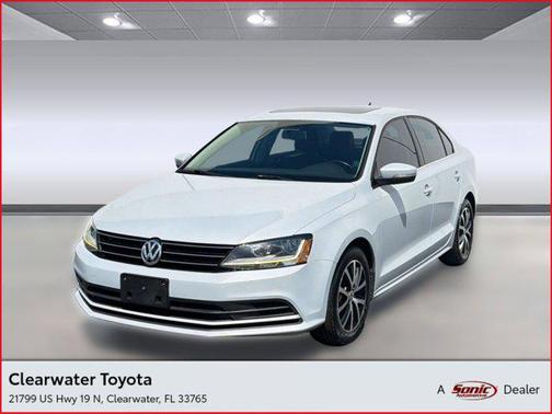 Silver 2017 Volkswagen Jetta 1.4T SE