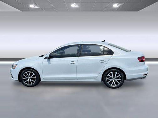 Silver 2017 Volkswagen Jetta 1.4T SE