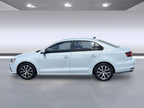 Silver 2017 Volkswagen Jetta 1.4T SE