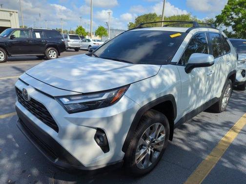 2025 Toyota RAV4 XLE Premium