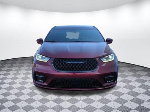 2022 Chrysler Pacifica Hybrid Touring L
