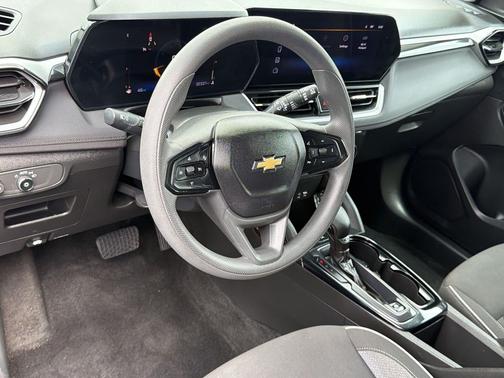 Mosaic Black Metallic 2025 Chevrolet Trailblazer LT