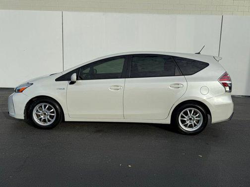 2017 Toyota Prius v Three
