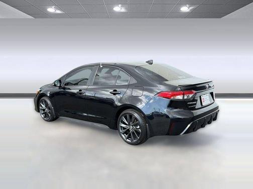 Midnight Black Metallic 2024 Toyota Corolla SE