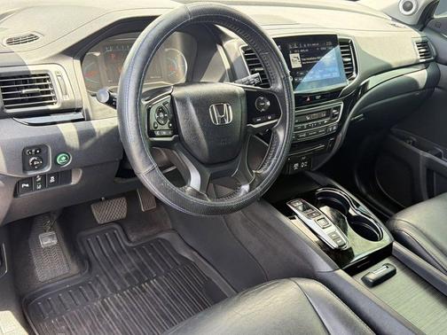 Gray 2021 Honda Pilot Touring 8-Passenger