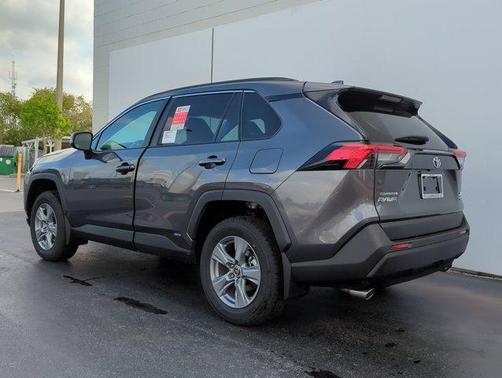 2025 Toyota RAV4 Hybrid XLE
