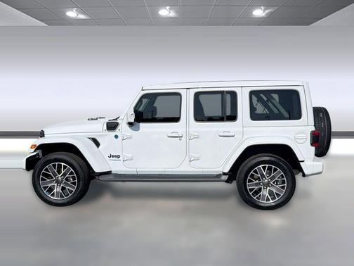 Bright White Clearcoat 2022 Jeep Wrangler Unlimited 4xe Sahara High Altitude