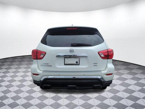 2019 Nissan Pathfinder SV