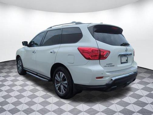 2019 Nissan Pathfinder SV