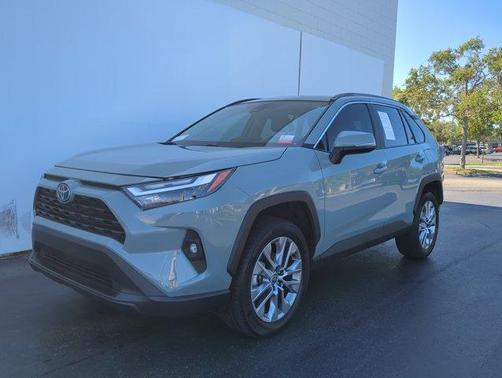 2023 Toyota RAV4 XLE Premium