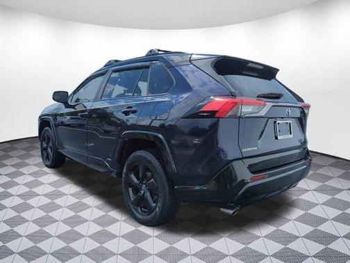 2021 Toyota RAV4 Hybrid SE