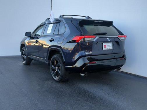 2021 Toyota RAV4 Hybrid SE