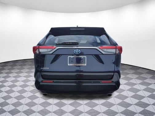 2021 Toyota RAV4 Hybrid SE