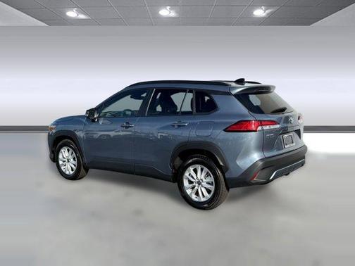 2025 Toyota Corolla Cross LE