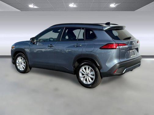 2025 Toyota Corolla Cross LE